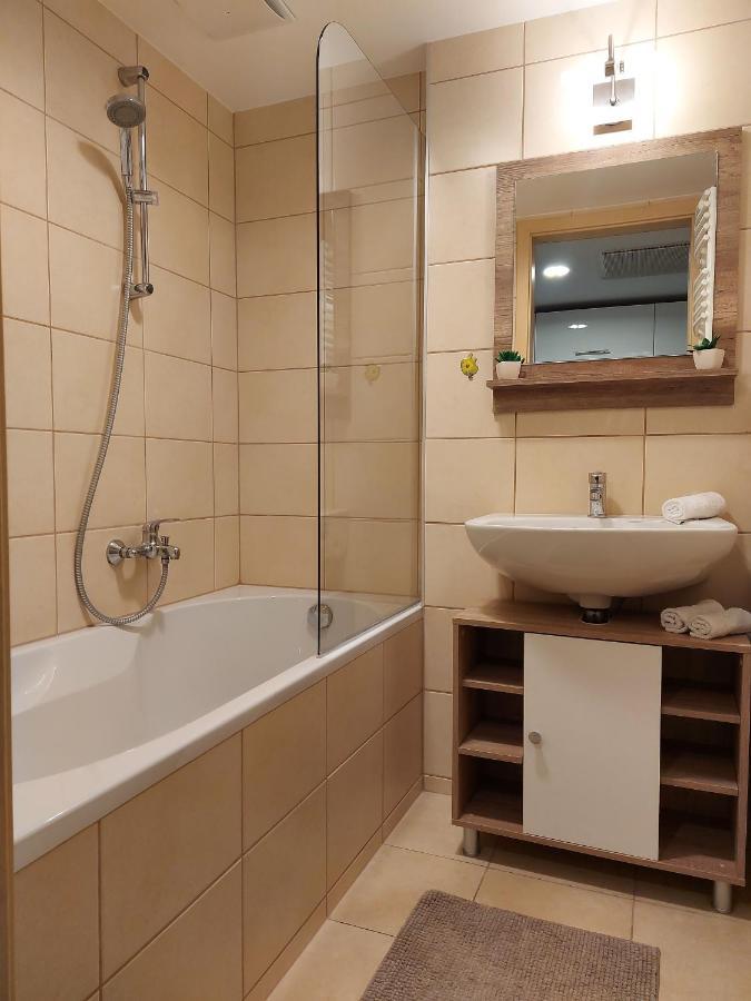 Bike & Spa Velence Apartman Екстериор снимка
